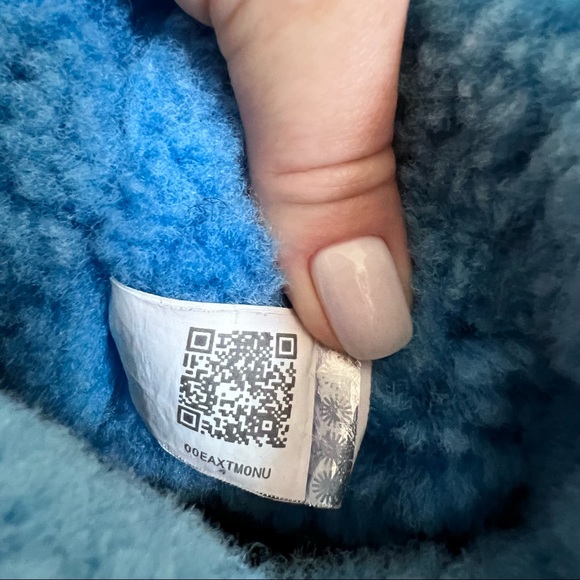 Ugg boot, blue, size 6 - Picture 6 of 13